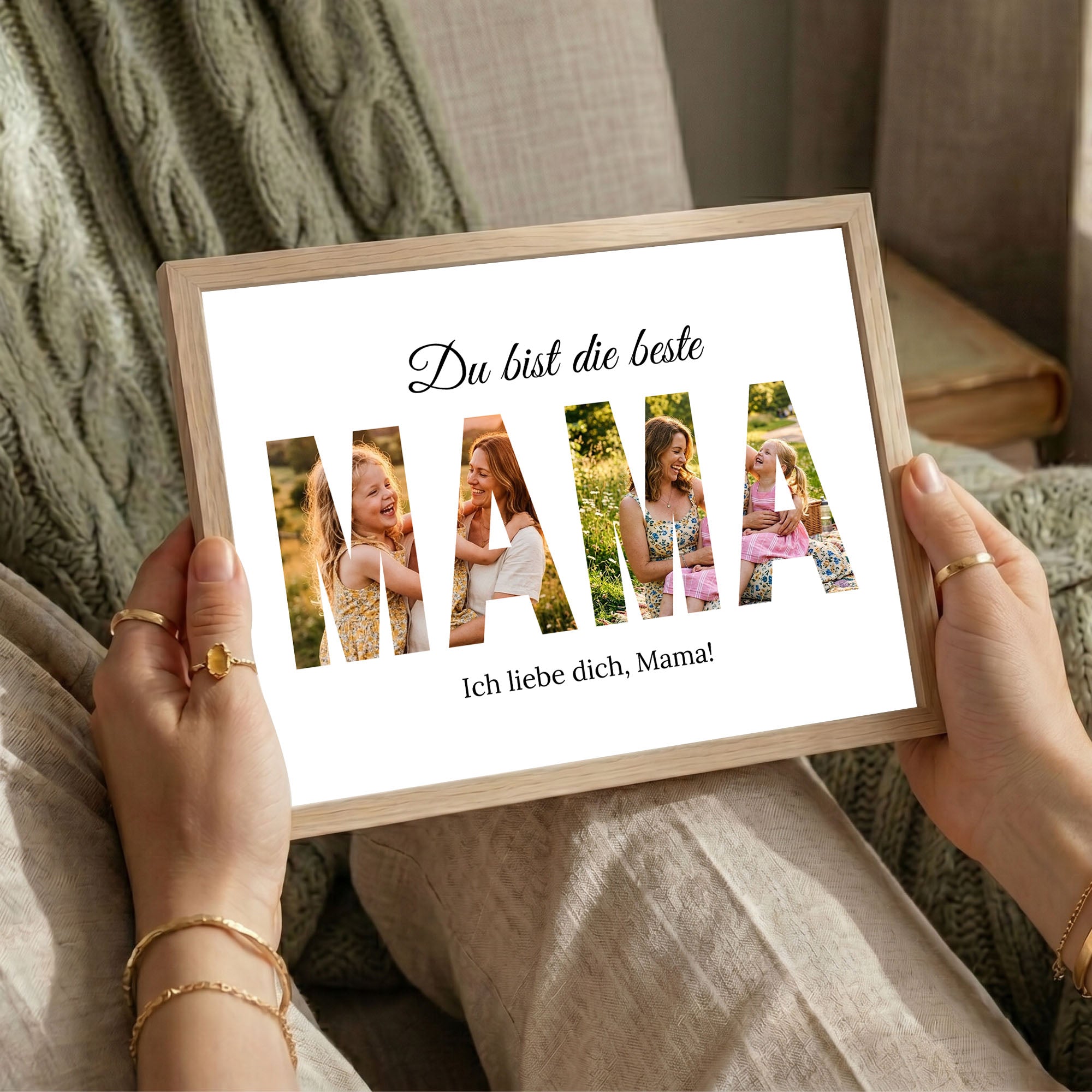 Poster "Mama Buchstaben Collage" mit Rahmen und gratis Schlüsselanhänger